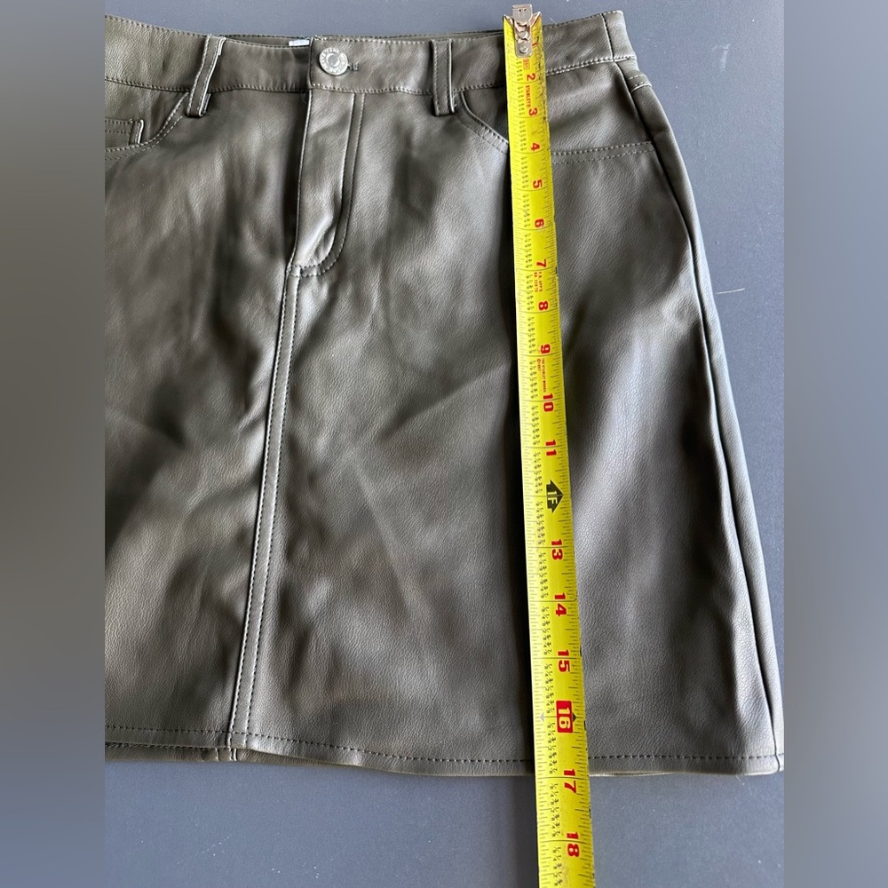 Marc New York Jeans Women's Faux Leather mini skirt dark Green Size 6 - Picture 10 of 10